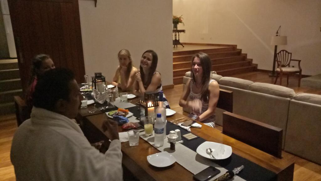 邦格罗度假屋 努沃勒埃利耶 外观 照片
